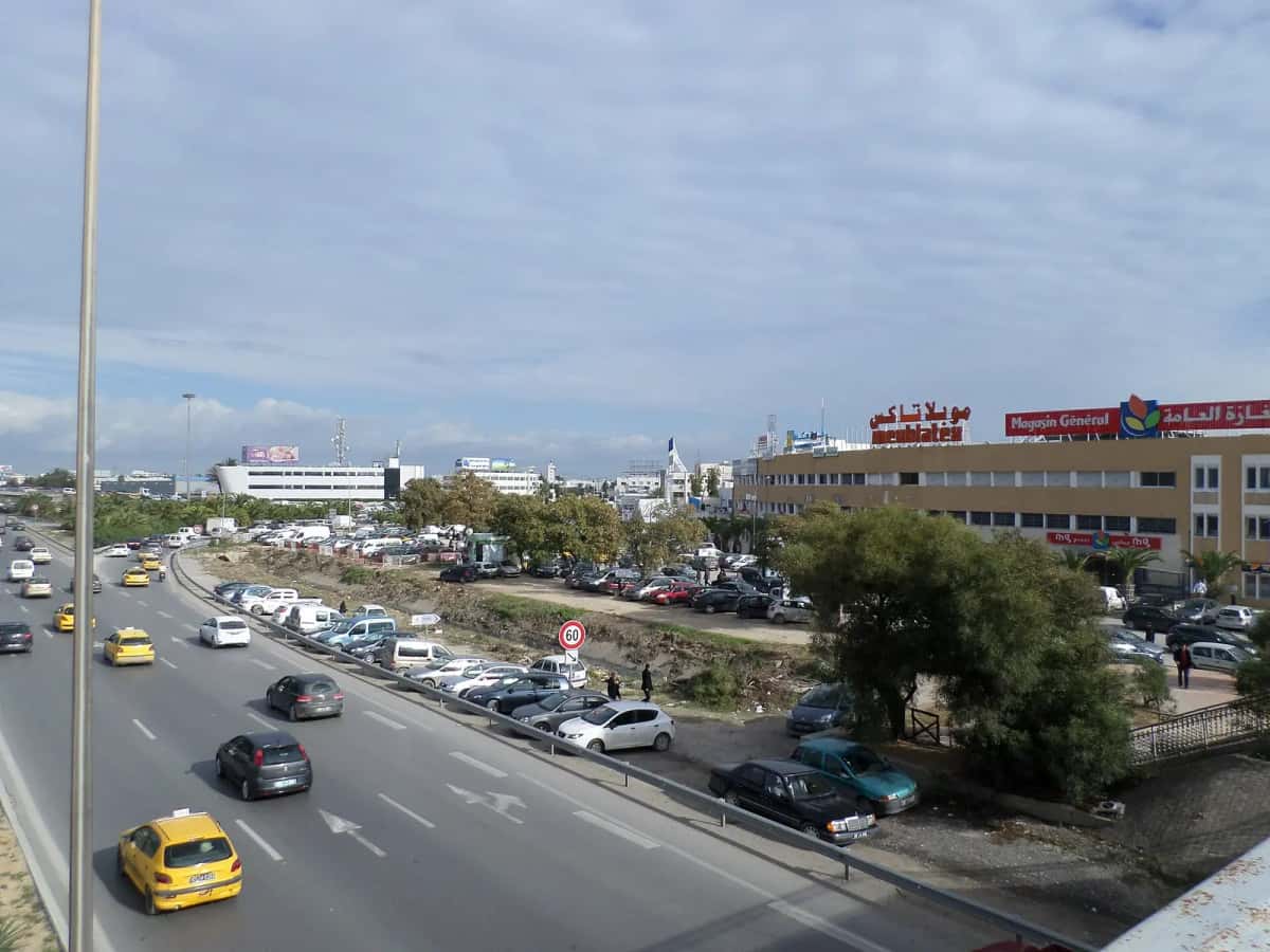 Avenue du quartier d'affaires de Charguia, à Tunis