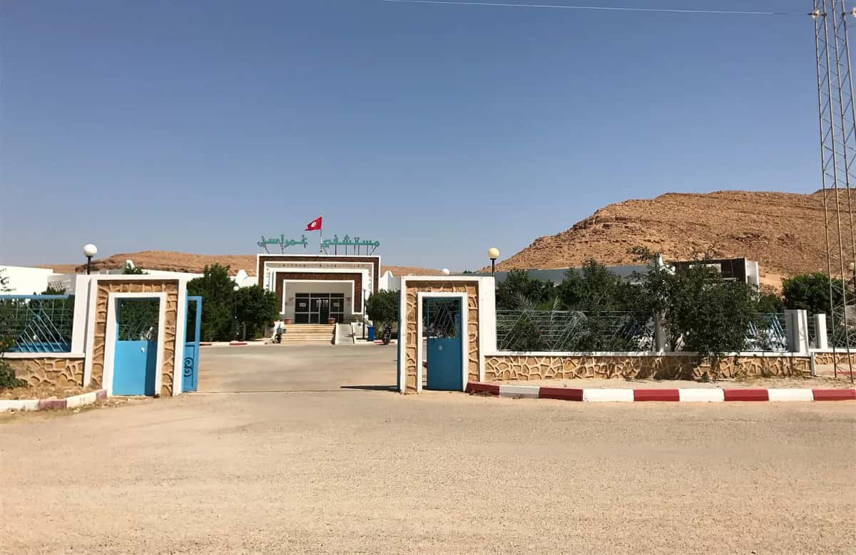 Cour d'un hôpital public dans le sud de la Tunisie