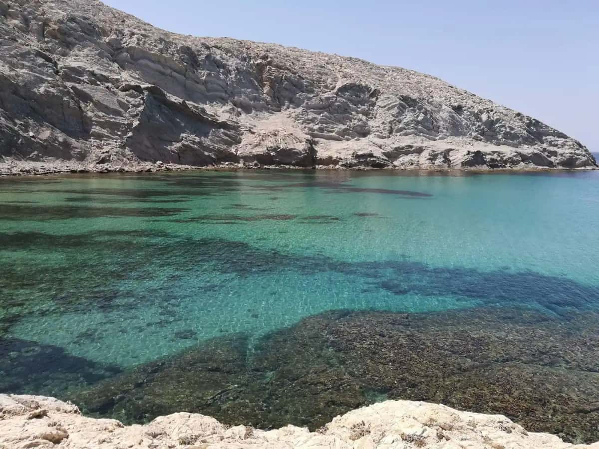 Eaux turquoise et falaises blanches du Cap Blanc, près de Bizerte
