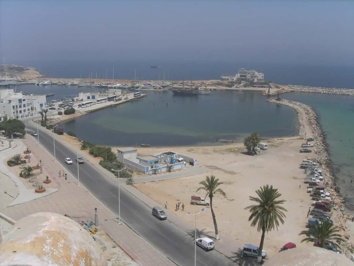 Le port et la baie de Monastir vus depuis les hauteurs