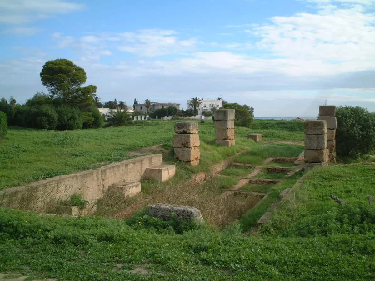 Le port punique circulaire de Carthage et son îlot central
