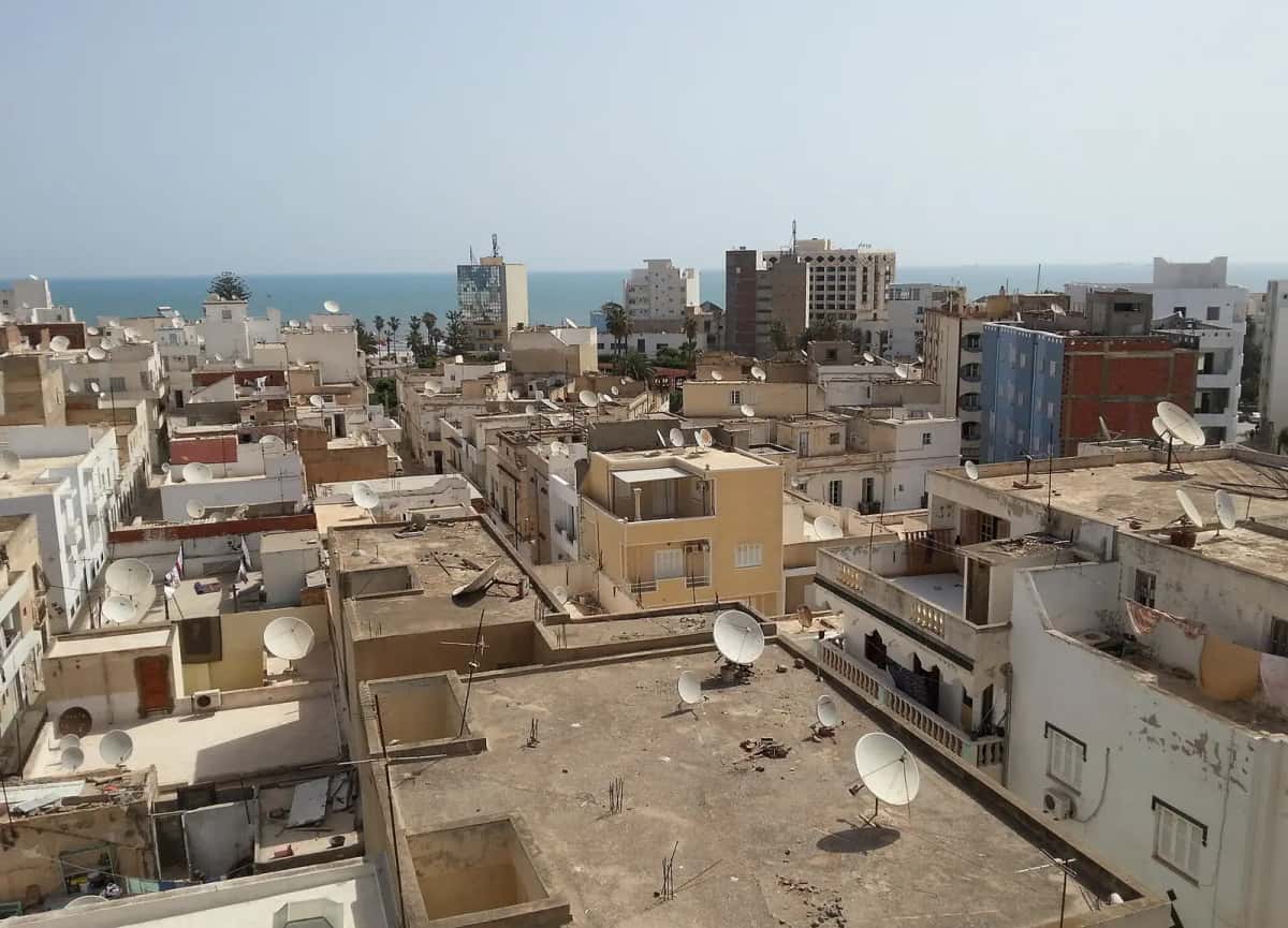 Les toits et terrasses de la médina de Sousse vus des remparts